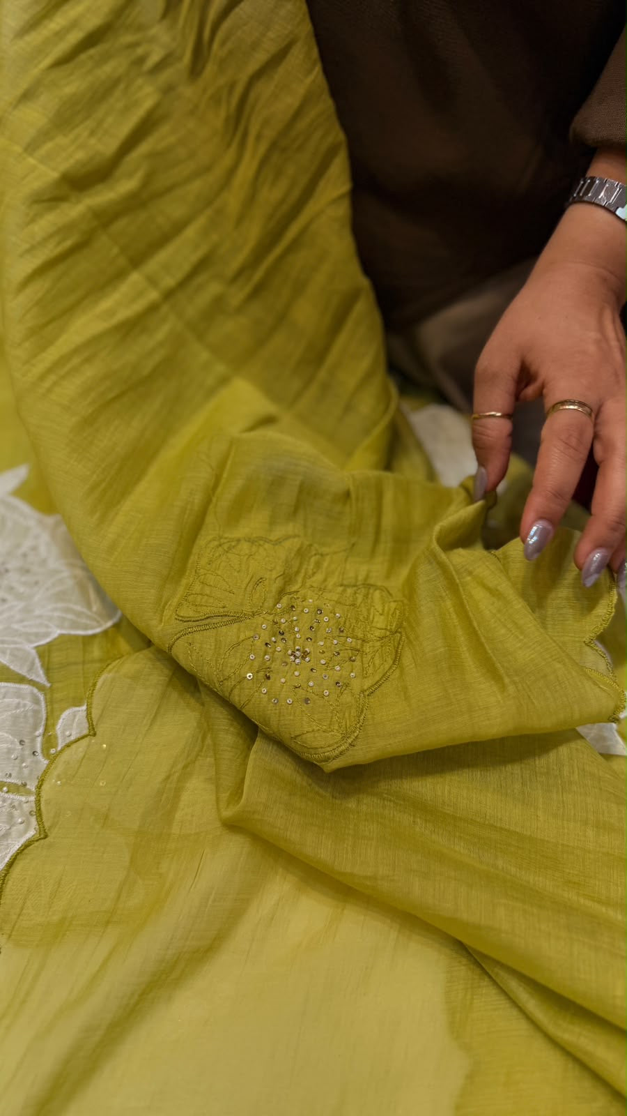 Petals, Perfectly Placed – Mul Chanderi Suit Set ⭐