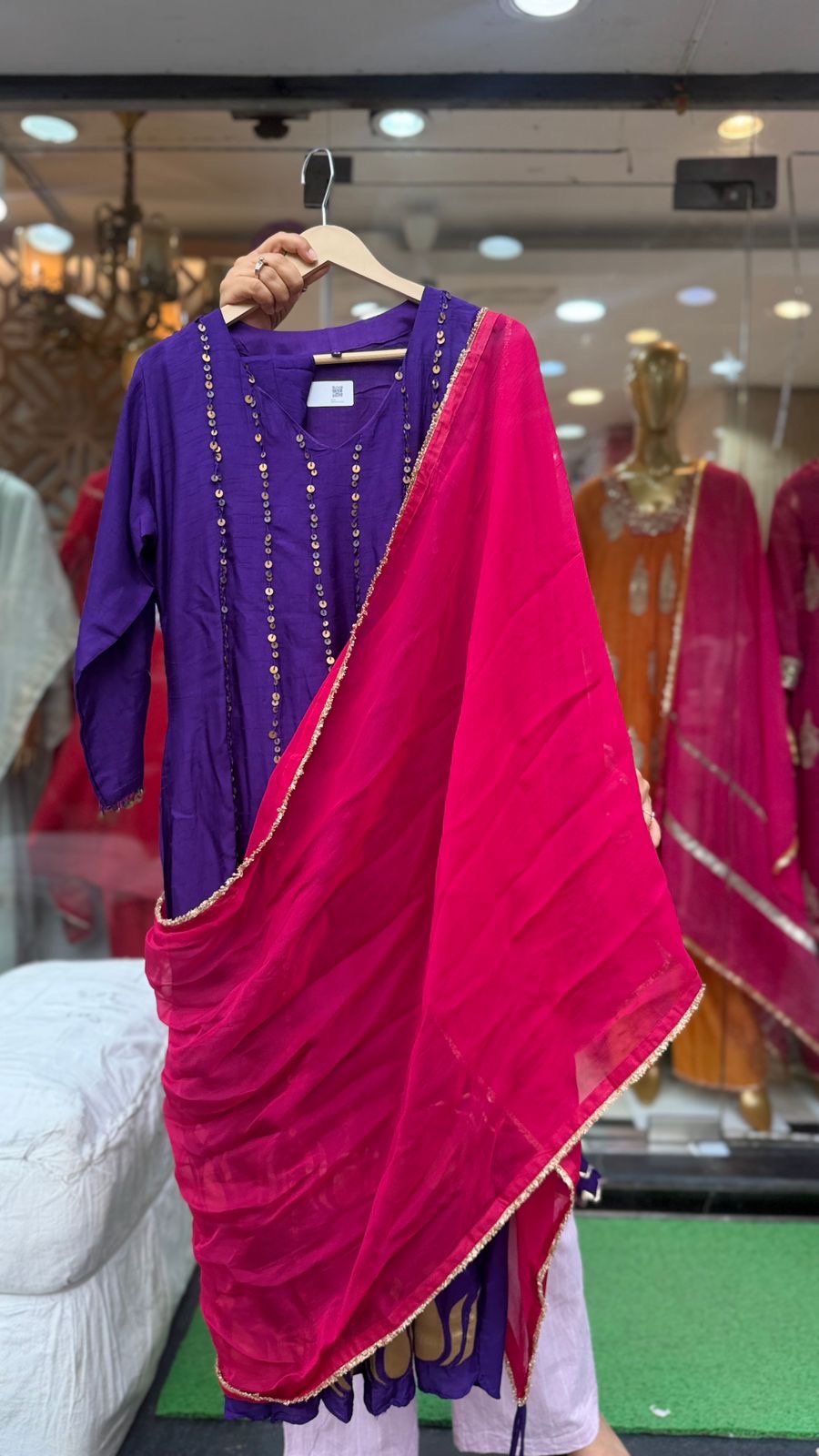 The Maharani Contrast – Luxury In Every Seam