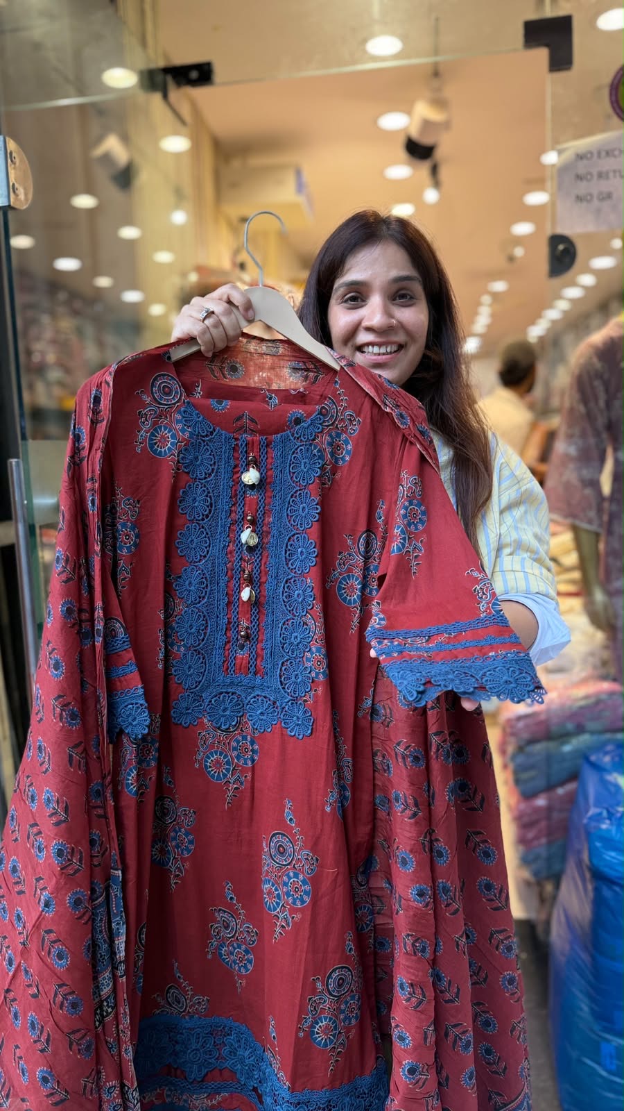 Bazaar  “de Lahore” -  The Karachi Atelier