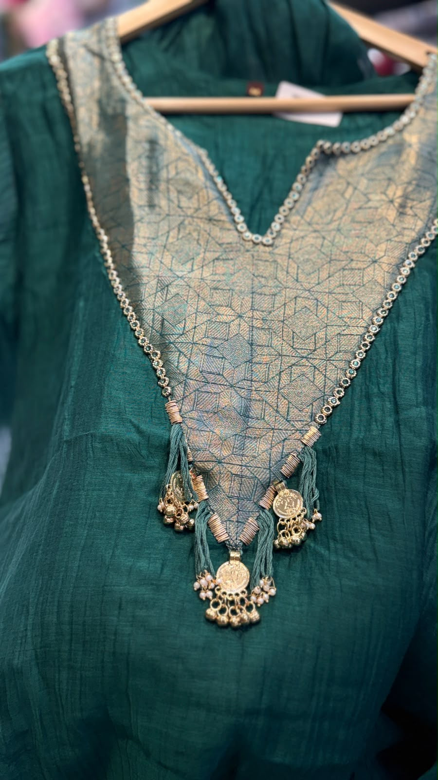 Three Moods, One Look – Mul Chanderi Ghungroo Special