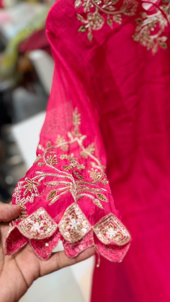 Goldwork in Motion – Mul Chanderi Suit Set