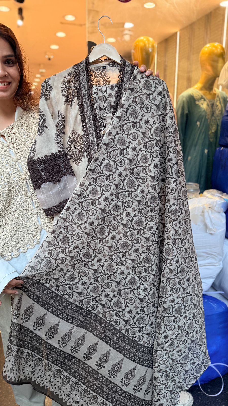 Lace Affair: Karachi Series