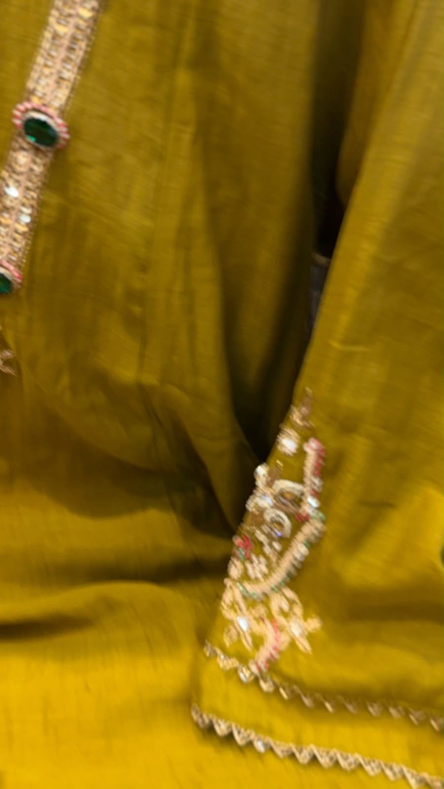 The Jewel Lineage – Luxe Mul Chanderi Suit Set