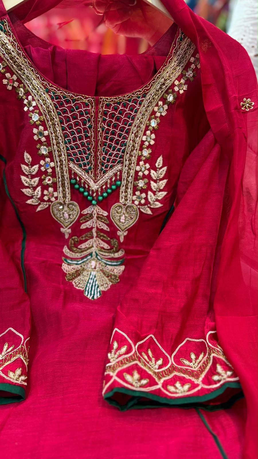 The Jewel Motif – Mul Chanderi Luxe