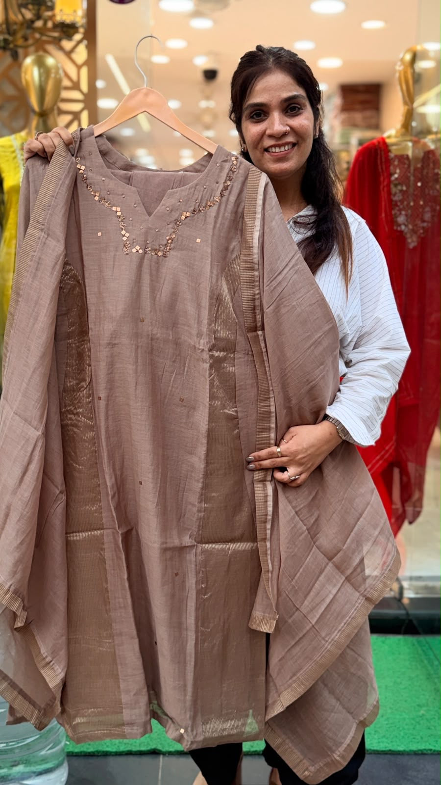 Not Your Usual Neutral – Mul Chanderi Suit Set ⭐