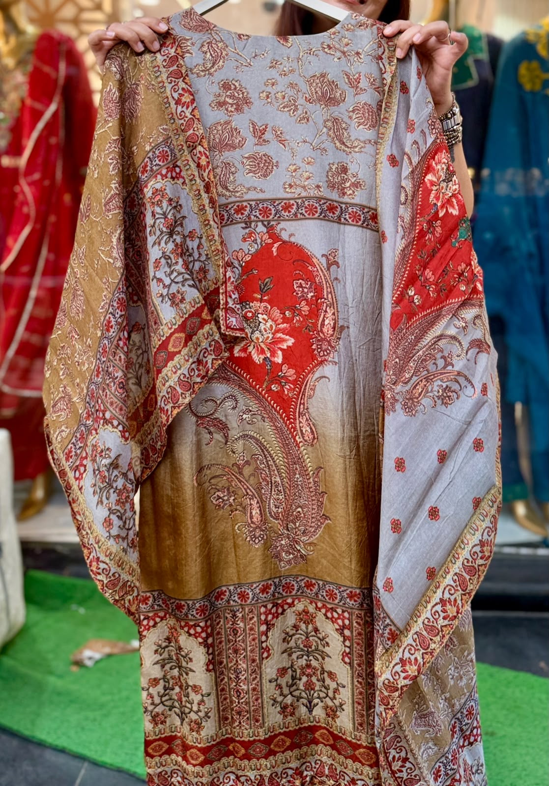 The Painted Heirloom – Upada Silk Suit Set