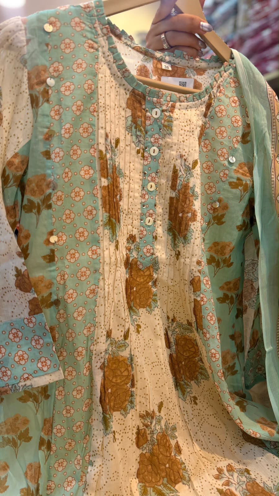 Mint Meets Ivory – Floral Suit Set ⭐