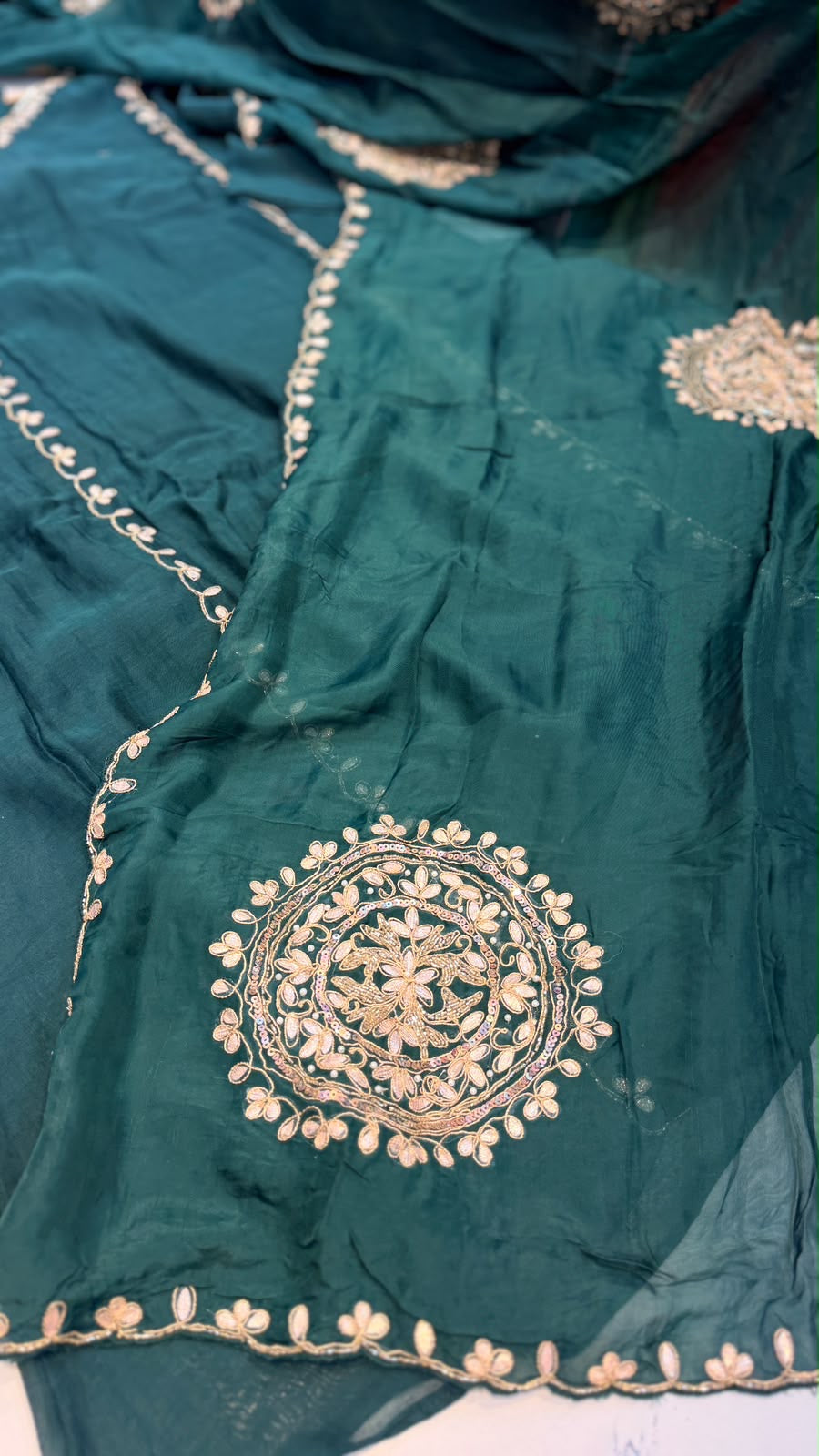 The Art of a Golden Circle – Mul Chanderi Suit Set ✨