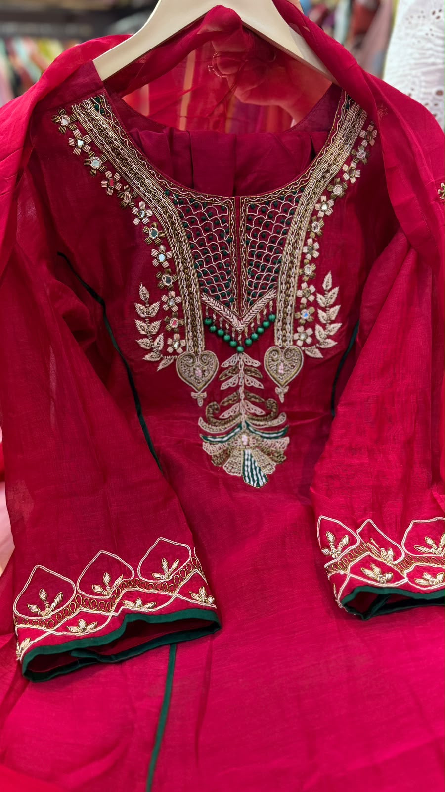 The Jewel Motif – Mul Chanderi Luxe
