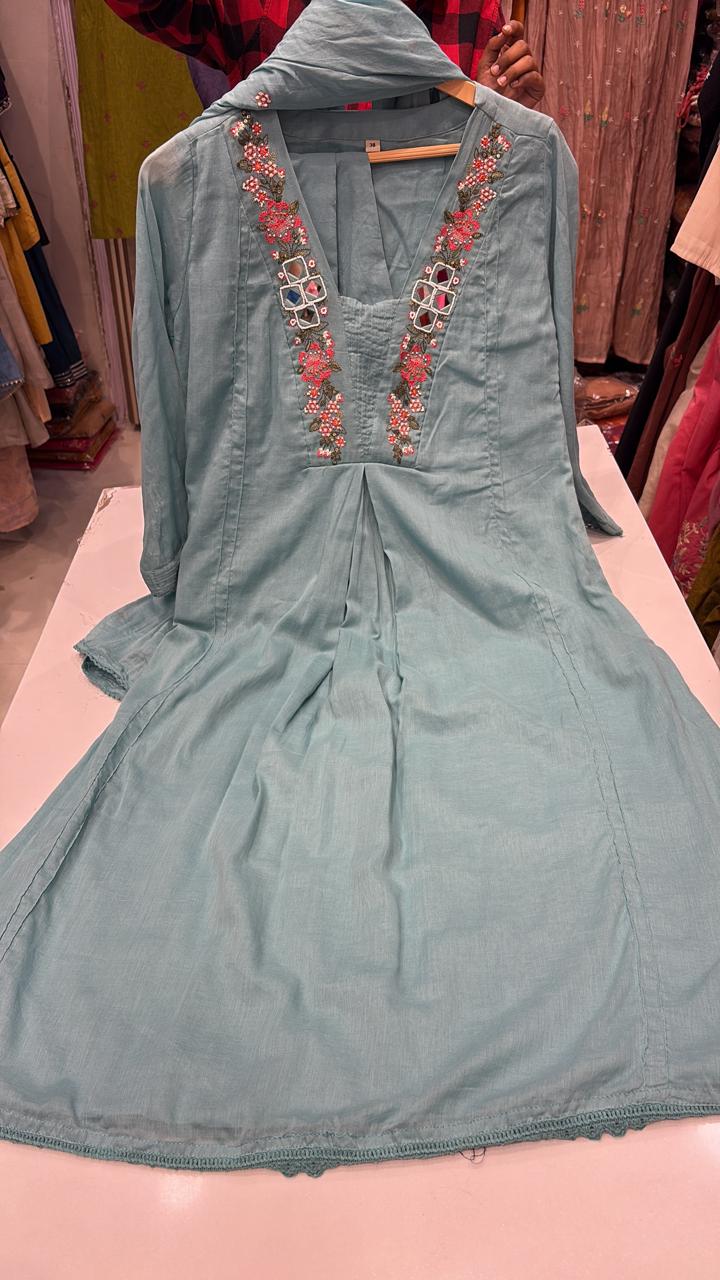 The Mirror Vine – Embroidered Suit Set