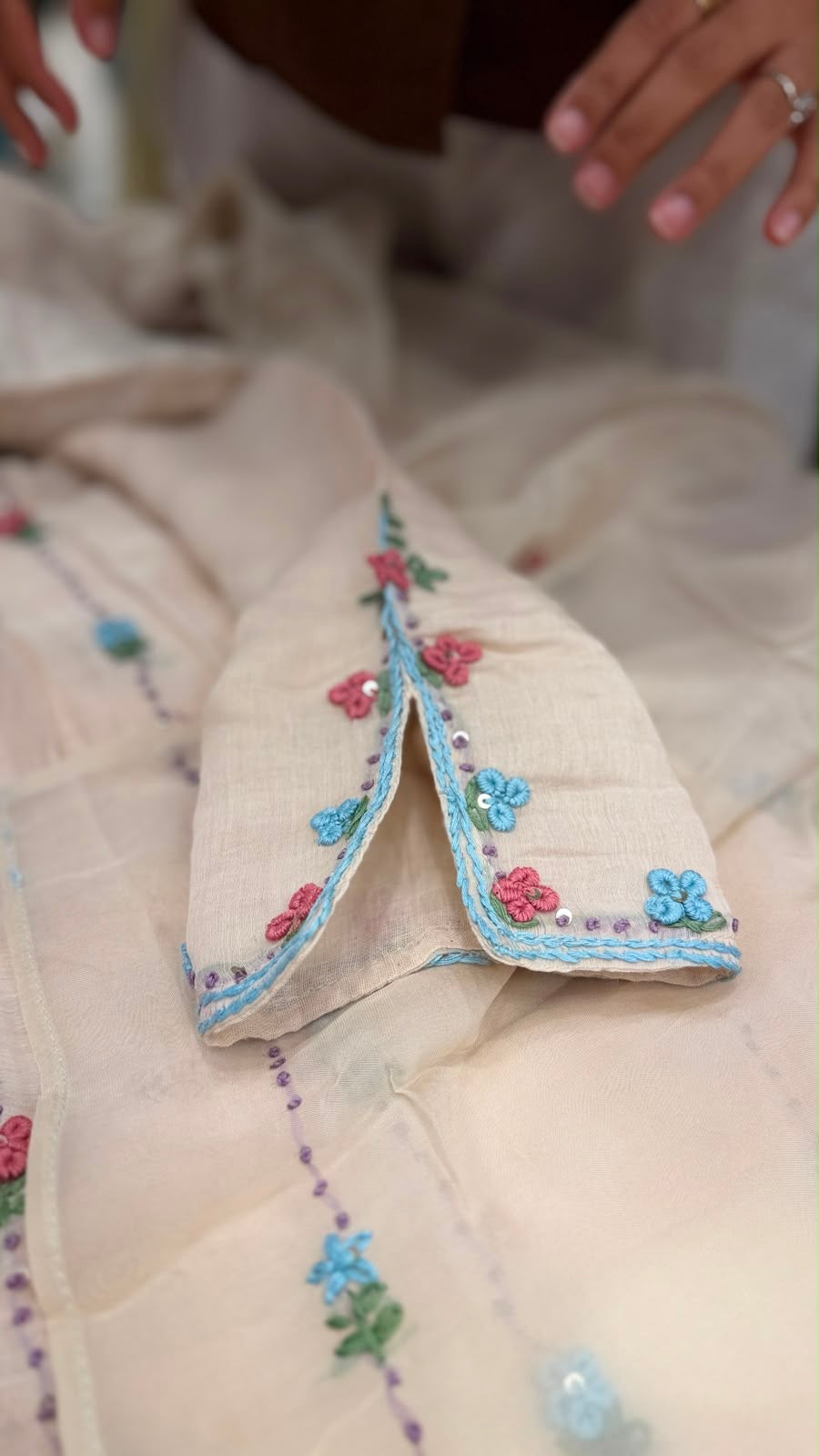 The Floral Cadence - Mul Chanderi Luxe