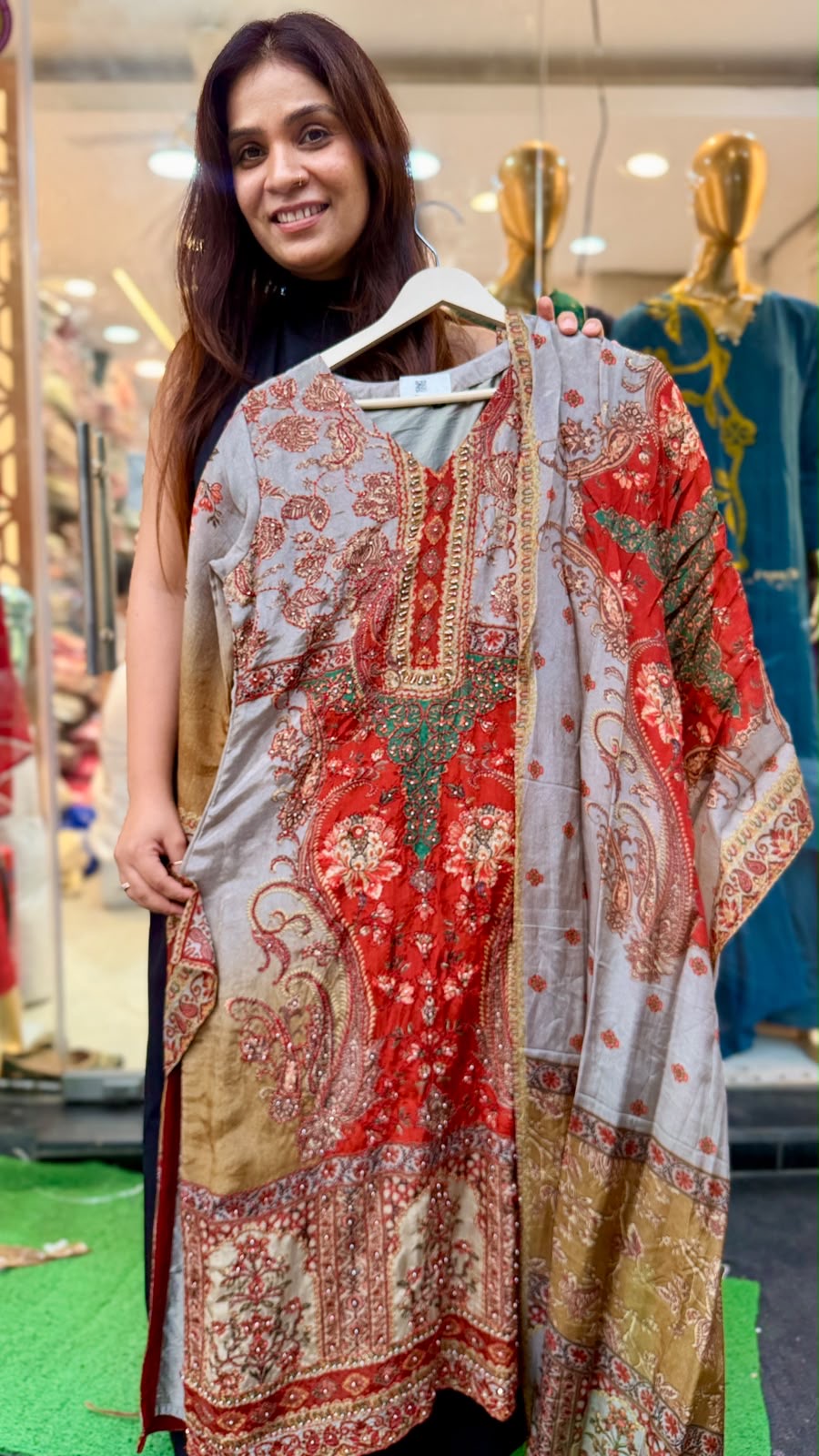 The Painted Heirloom – Upada Silk Suit Set