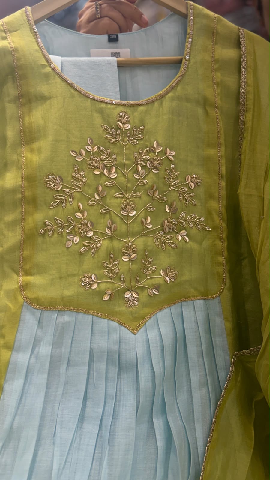 ~ Windsor Bloom Mul Chanderi ~