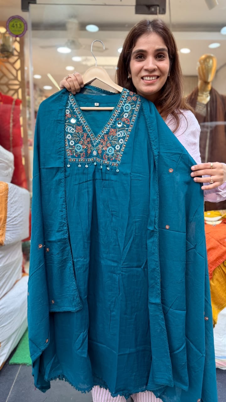 A Little Mirror, A Lot of Magic – Embroidered Suit Set ✨