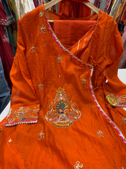 The Angrakha in Ember – Mul Chanderi Suit Set ⭐