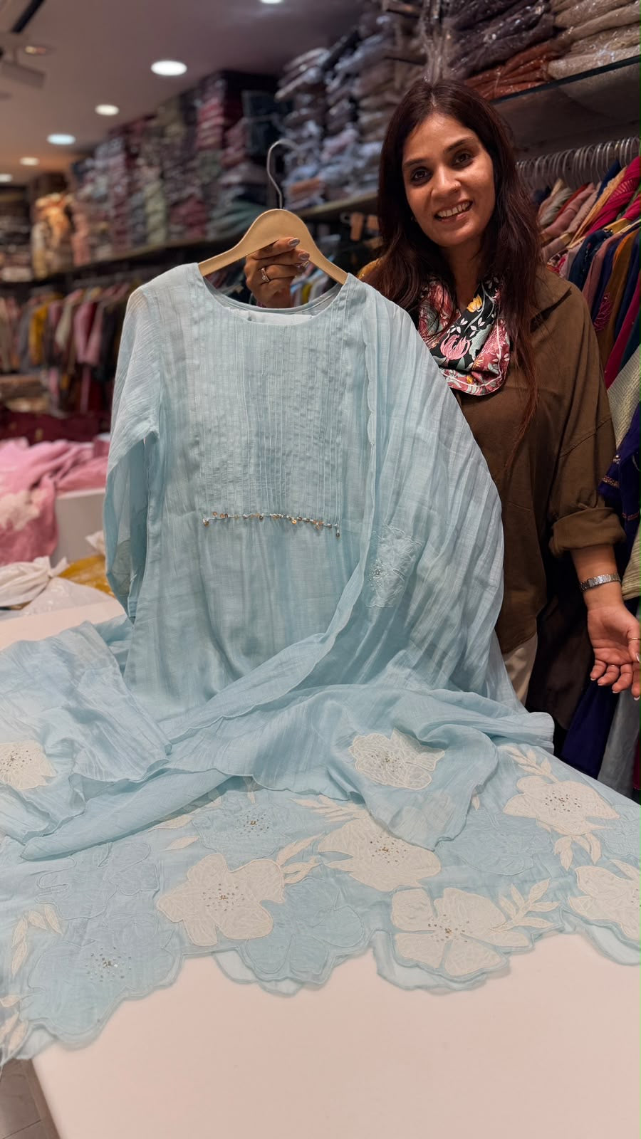 Petals, Perfectly Placed – Mul Chanderi Suit Set ⭐