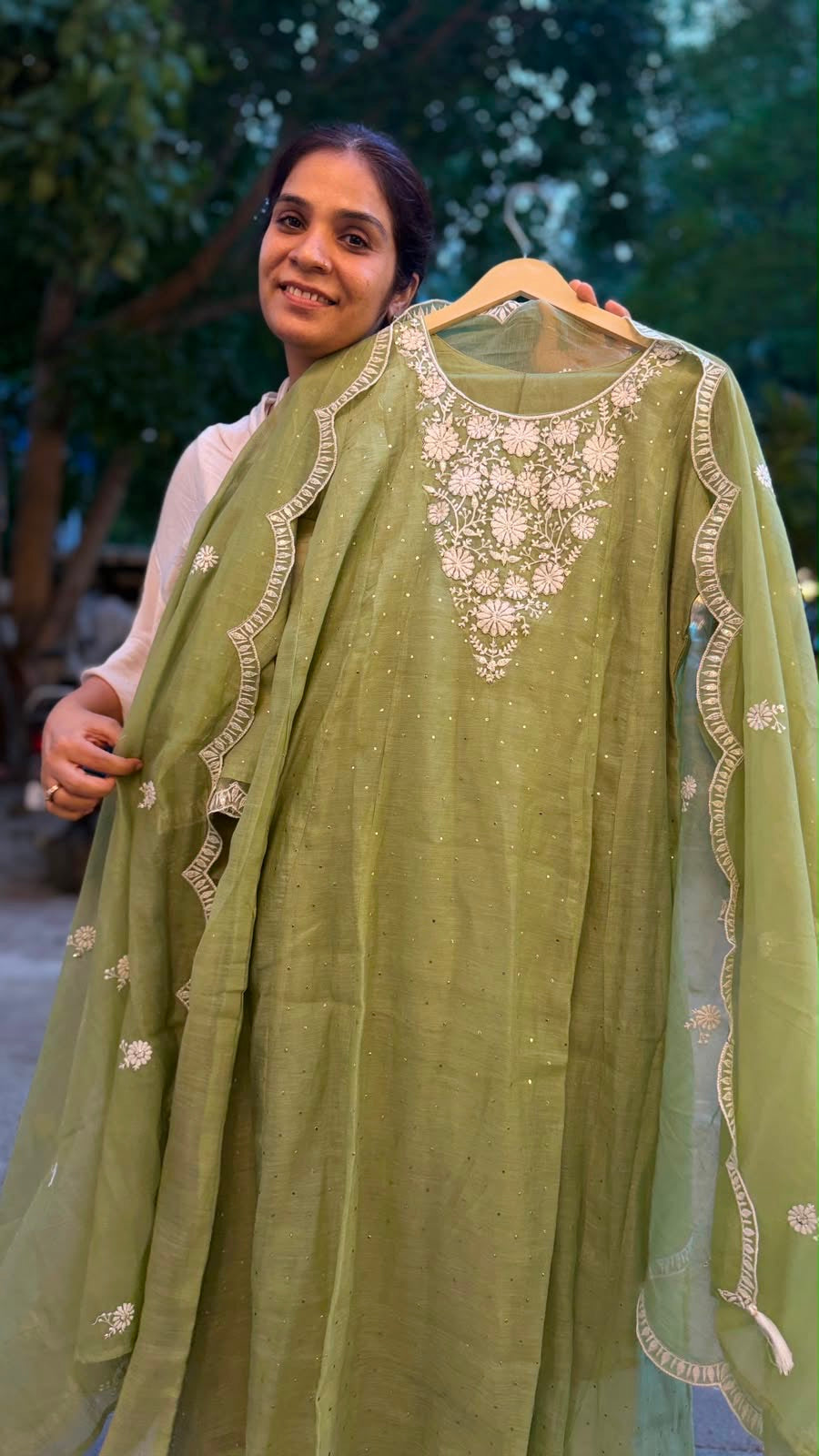 Where florals meet elegance — Mul Chanderi