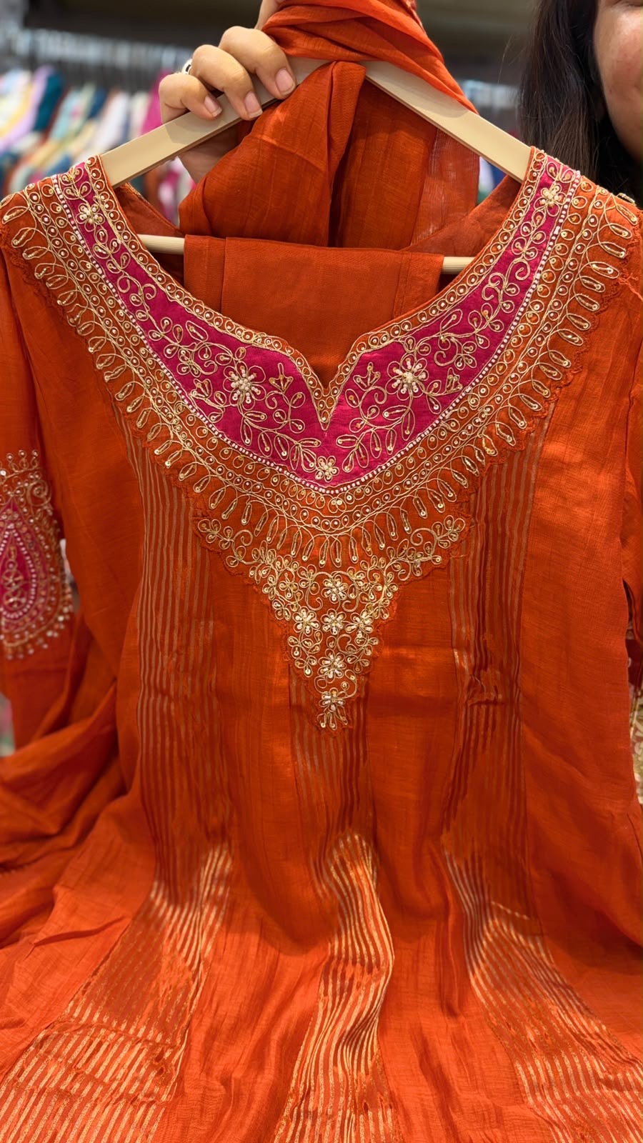The Contrast Crown – Mul Chanderi Suit Set