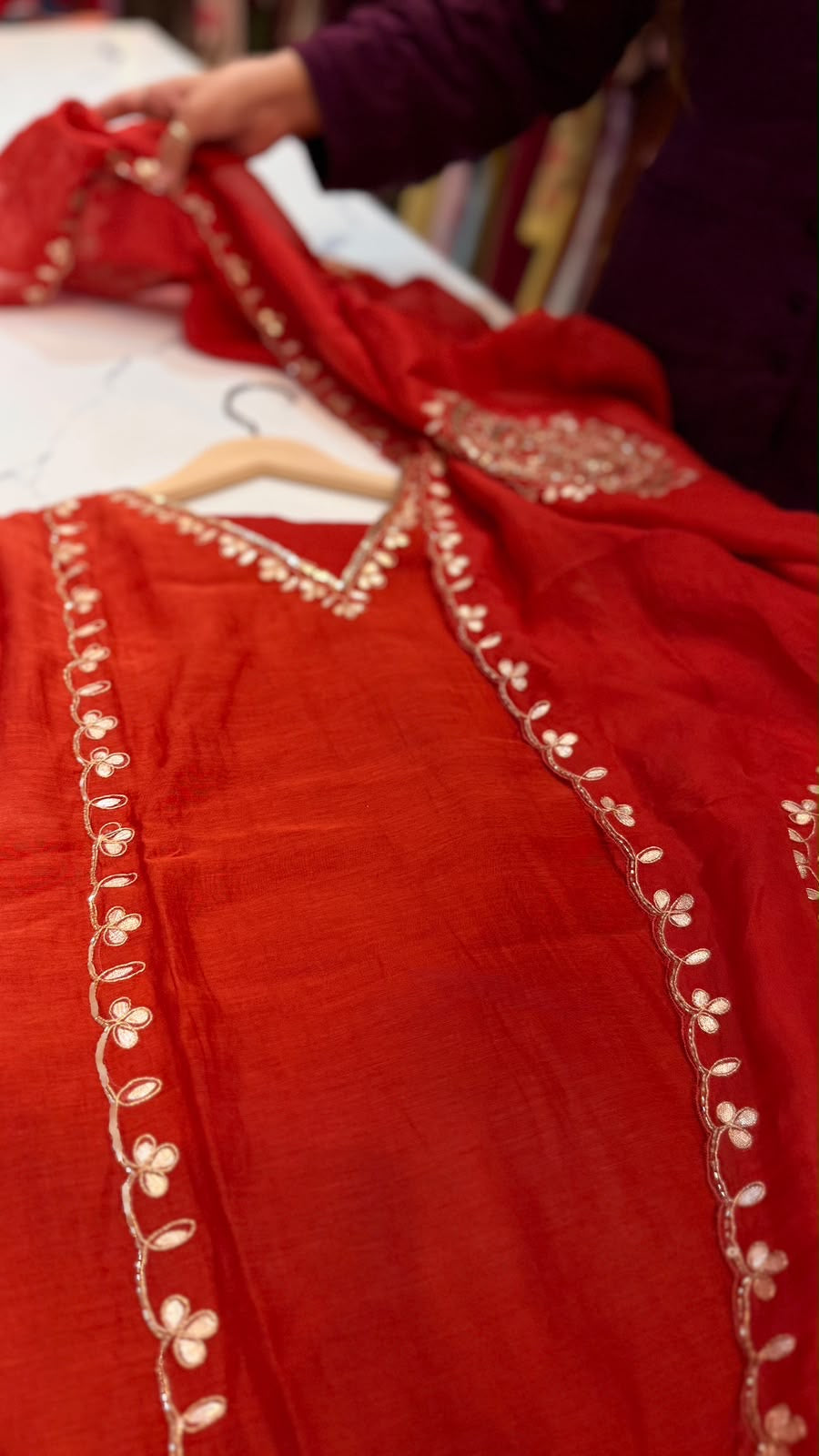 The Art of a Golden Circle – Mul Chanderi Suit Set ✨