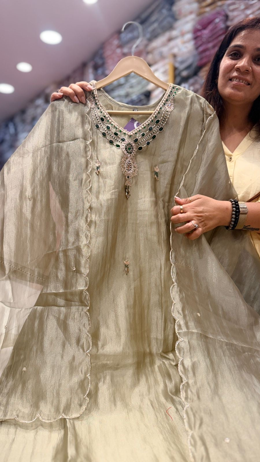 Kundan Radiance Suit Set