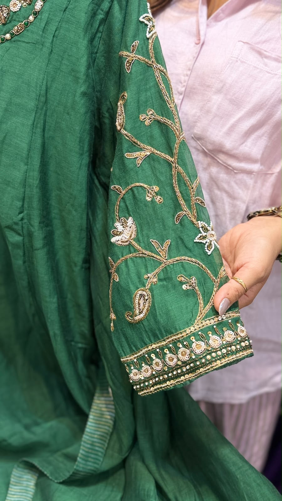 The Palace Detail – Mul Chanderi Suit Set
