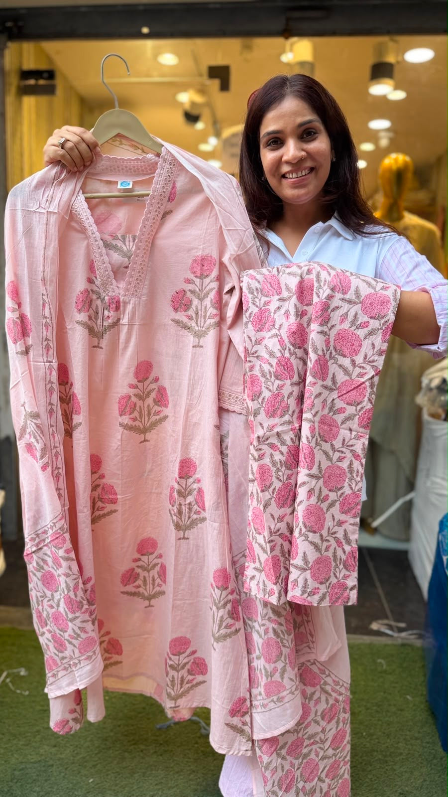 Meadow Imprint – Floral Print Suit Set