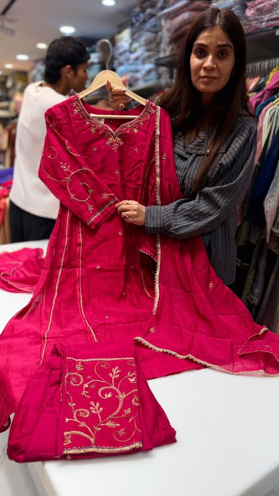The Art of Opulence – Super Luxury Mul Chanderi Suit Set ⭐