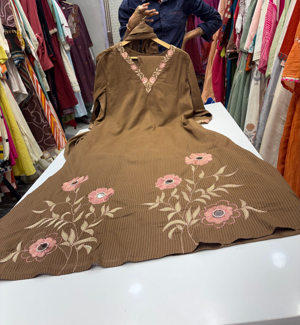 Cocoa Blossom – Embroidered Suit Set