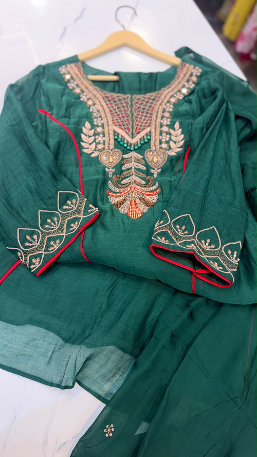 The Jewel Motif – Mul Chanderi Luxe