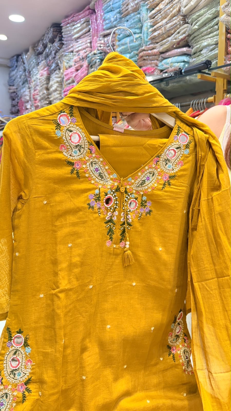 Roohani Threads – 4 Shades Mul Cotton Edit