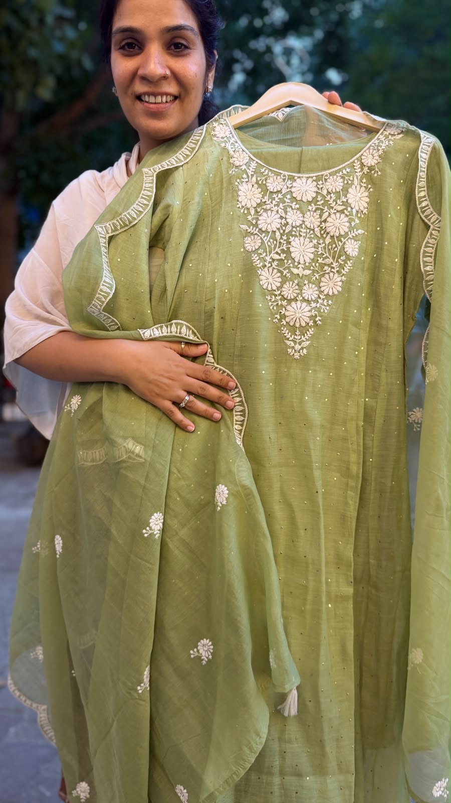 Where florals meet elegance — Mul Chanderi