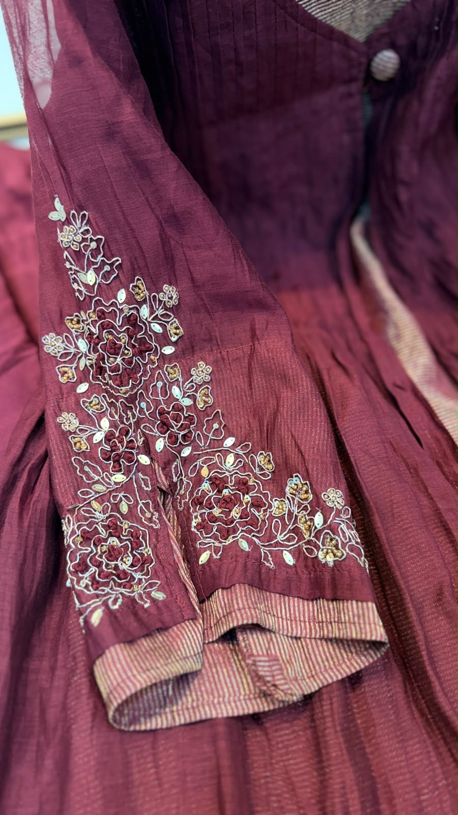 The Art of an Entrance – Mul Chanderi Suit Set ✨
