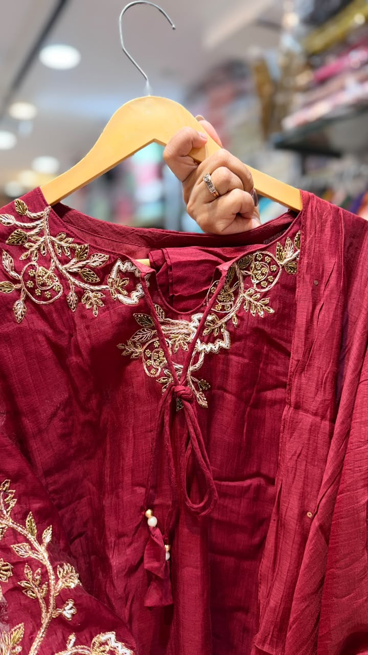 Goldwork in Motion – Mul Chanderi Suit Set