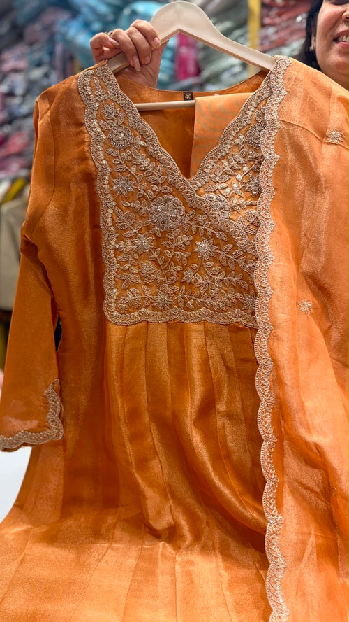 Sunehri Veil Shimmer Suit Set ~ Luxe