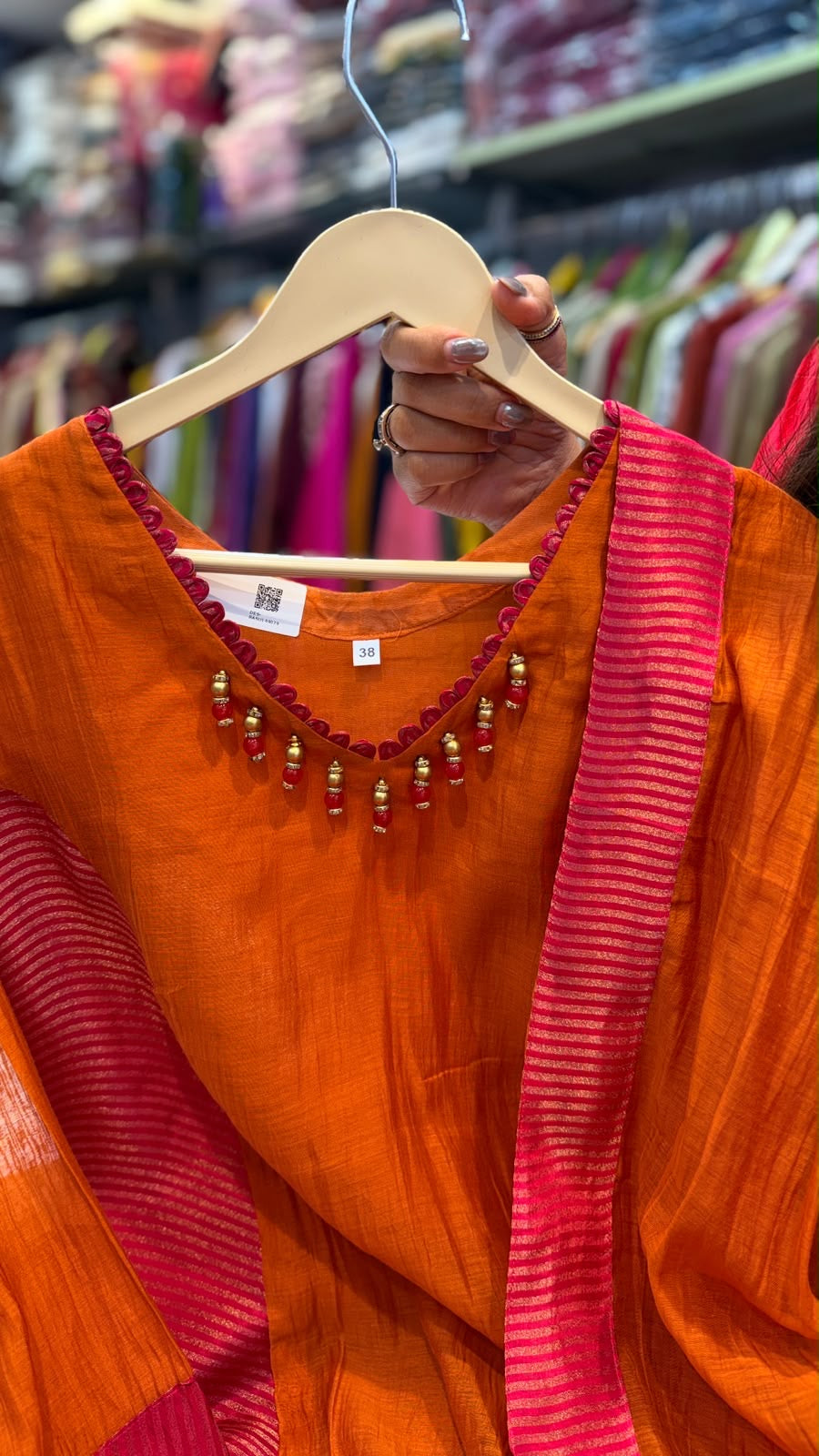 Contrast in Motion – Mul Chanderi Suit Set ⭐