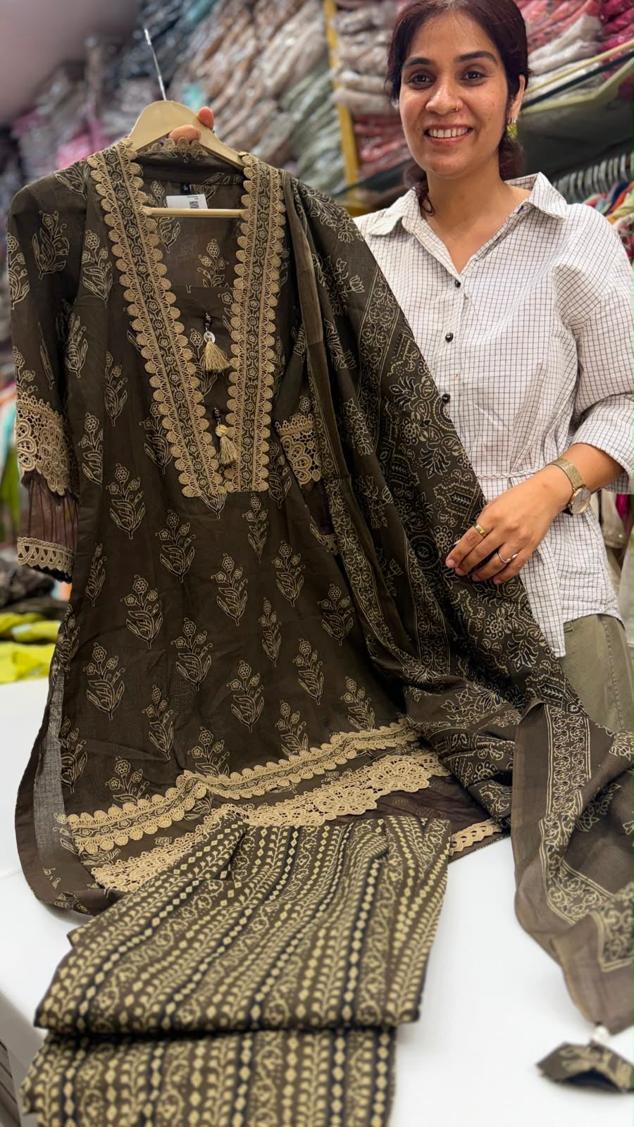 Ashbourne Noir Karachi Suit Set