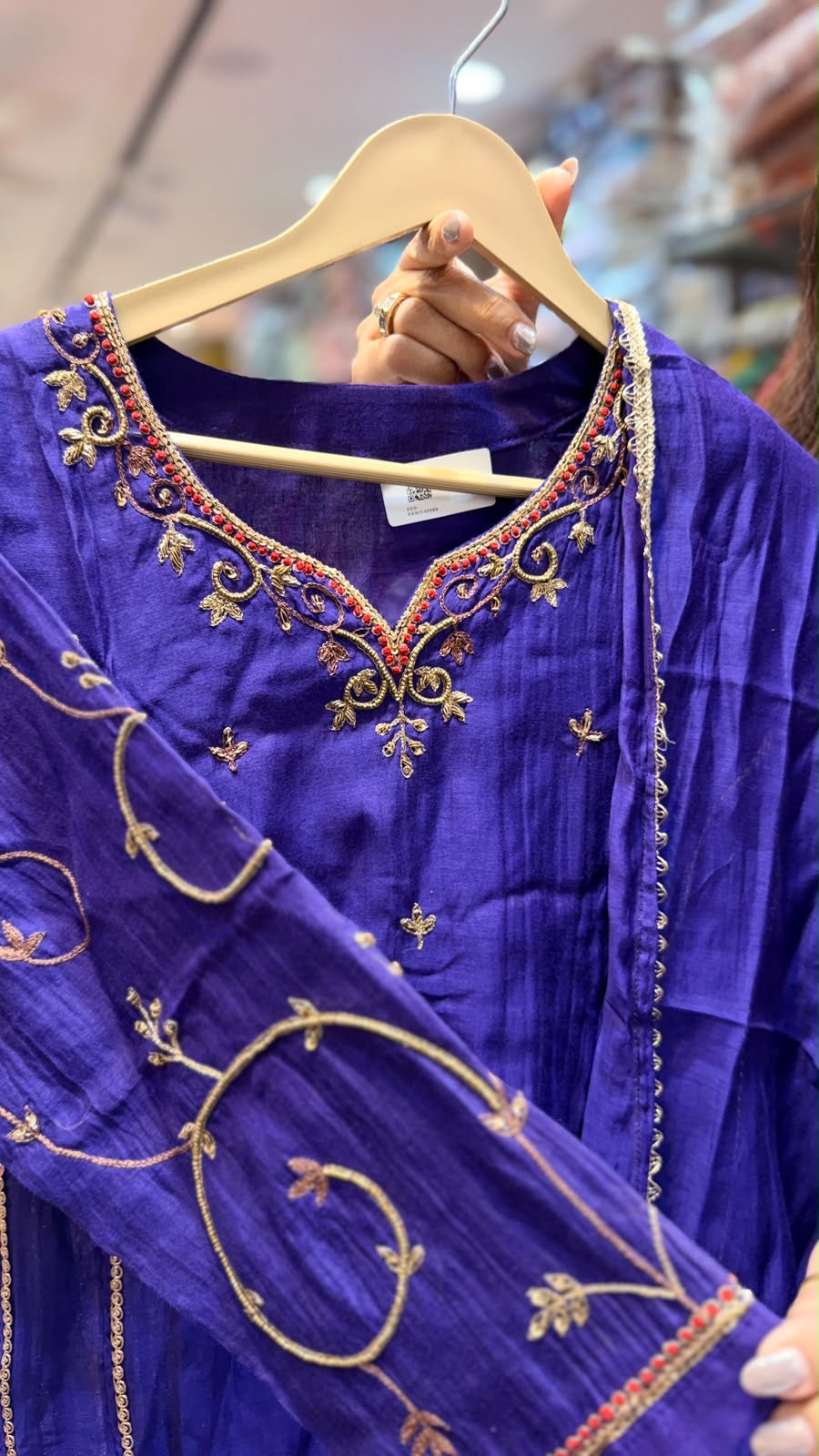The Art of Opulence – Super Luxury Mul Chanderi Suit Set ⭐