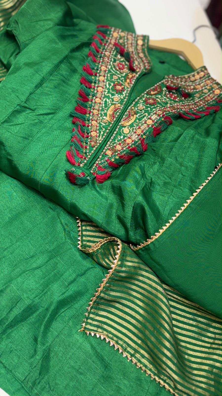 The Tassel Treasury – Mul Chanderi Suit Set