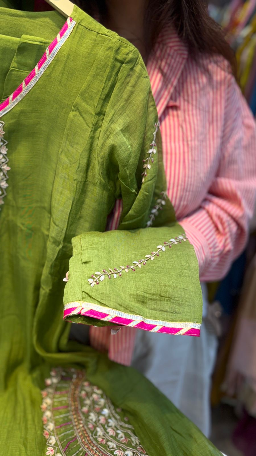 The Curve of Detail – Mul Chanderi Suit Set