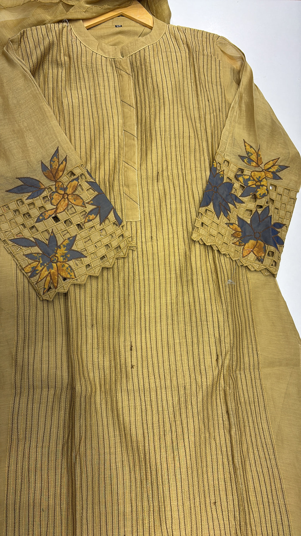 Where Flowers Meet the Grid – Cutwork Mul Chanderi Suit Set