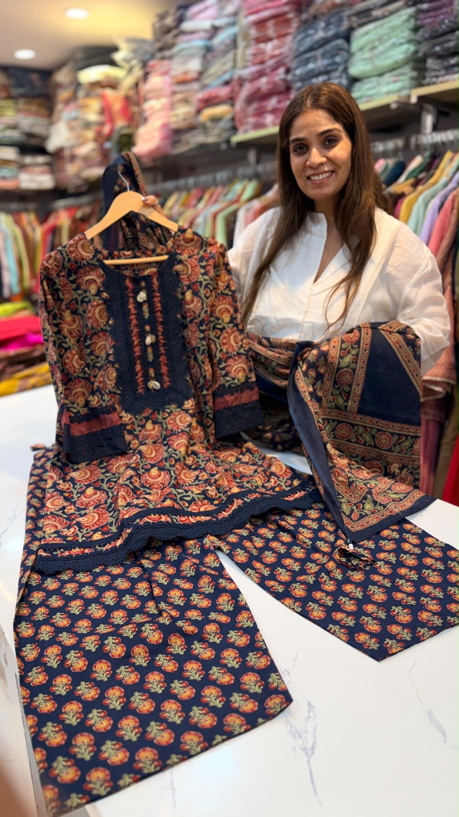 Framed in Lace – Karachi Tales in Faarsi Salwar