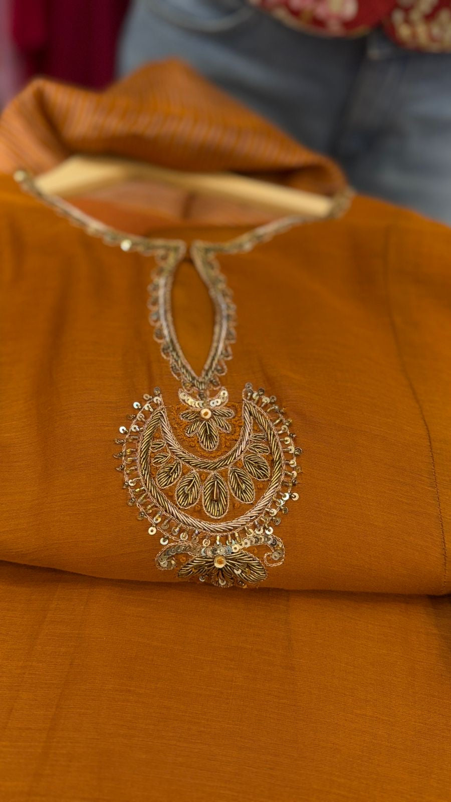A Fine Line of Gold – Mul Chanderi Suit Set