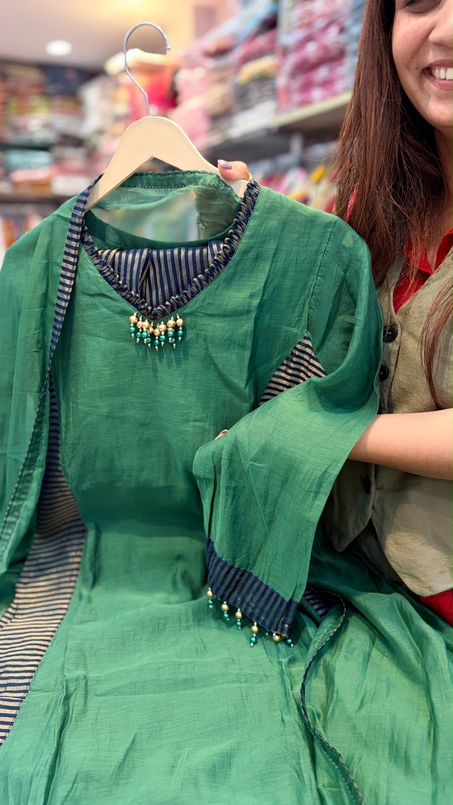 Contrast in Motion – Mul Chanderi Suit Set ⭐