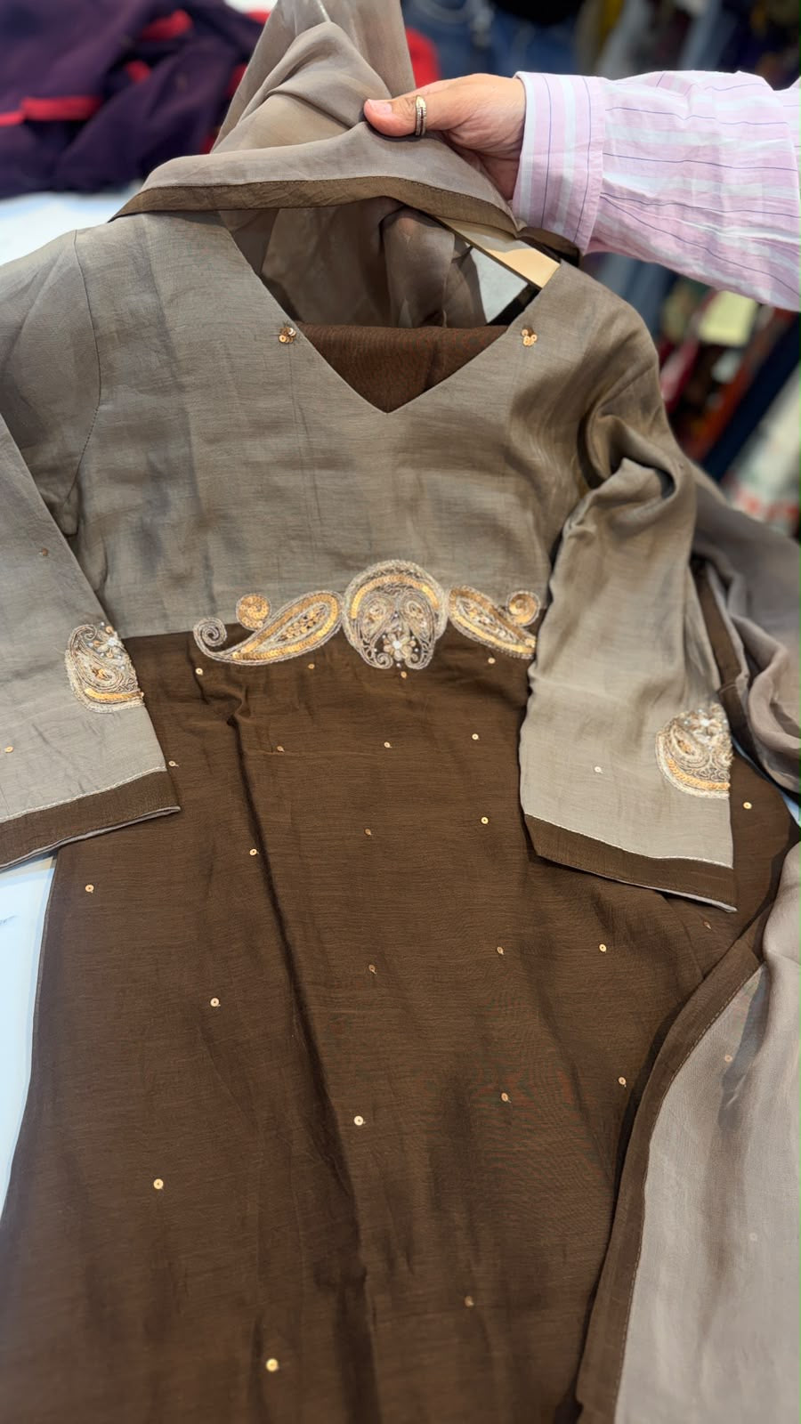 Where Colours Meet in Gold – Mul Chanderi Suit Set ✨