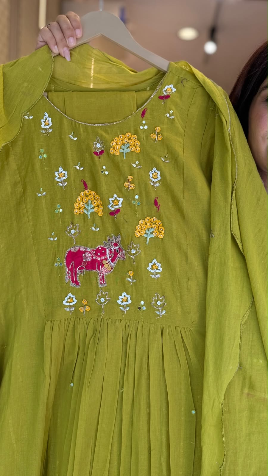 Rang Gaai Garden Suit Set