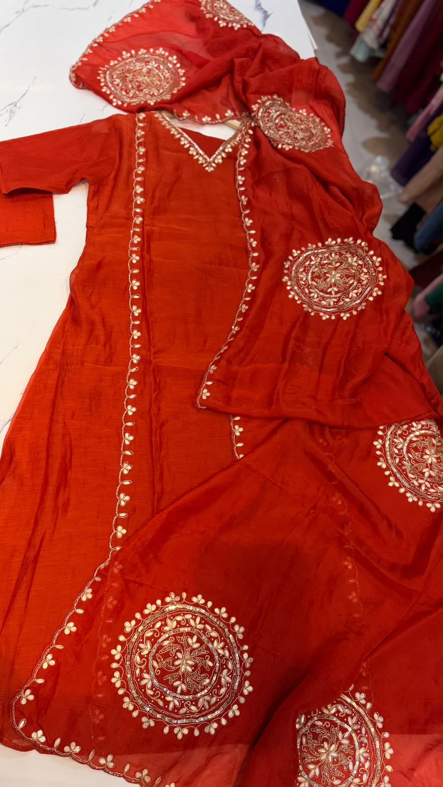 The Art of a Golden Circle – Mul Chanderi Suit Set ✨