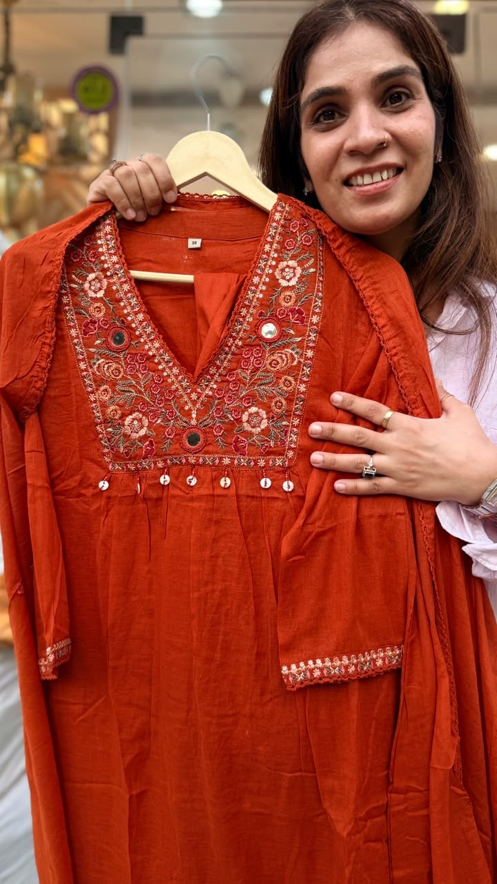 A Little Mirror, A Lot of Magic – Embroidered Suit Set ✨