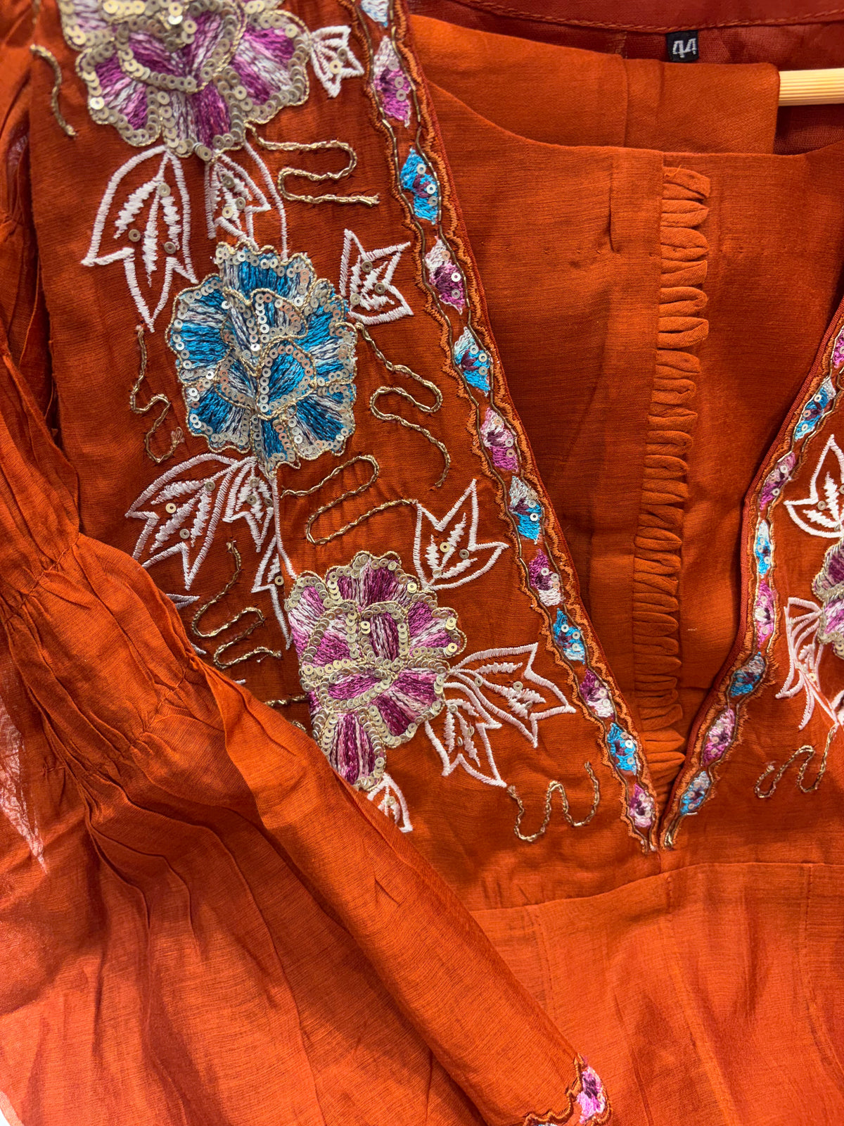 Flowers With a Flare – Mul Chanderi Anarkali Suit Set ⭐