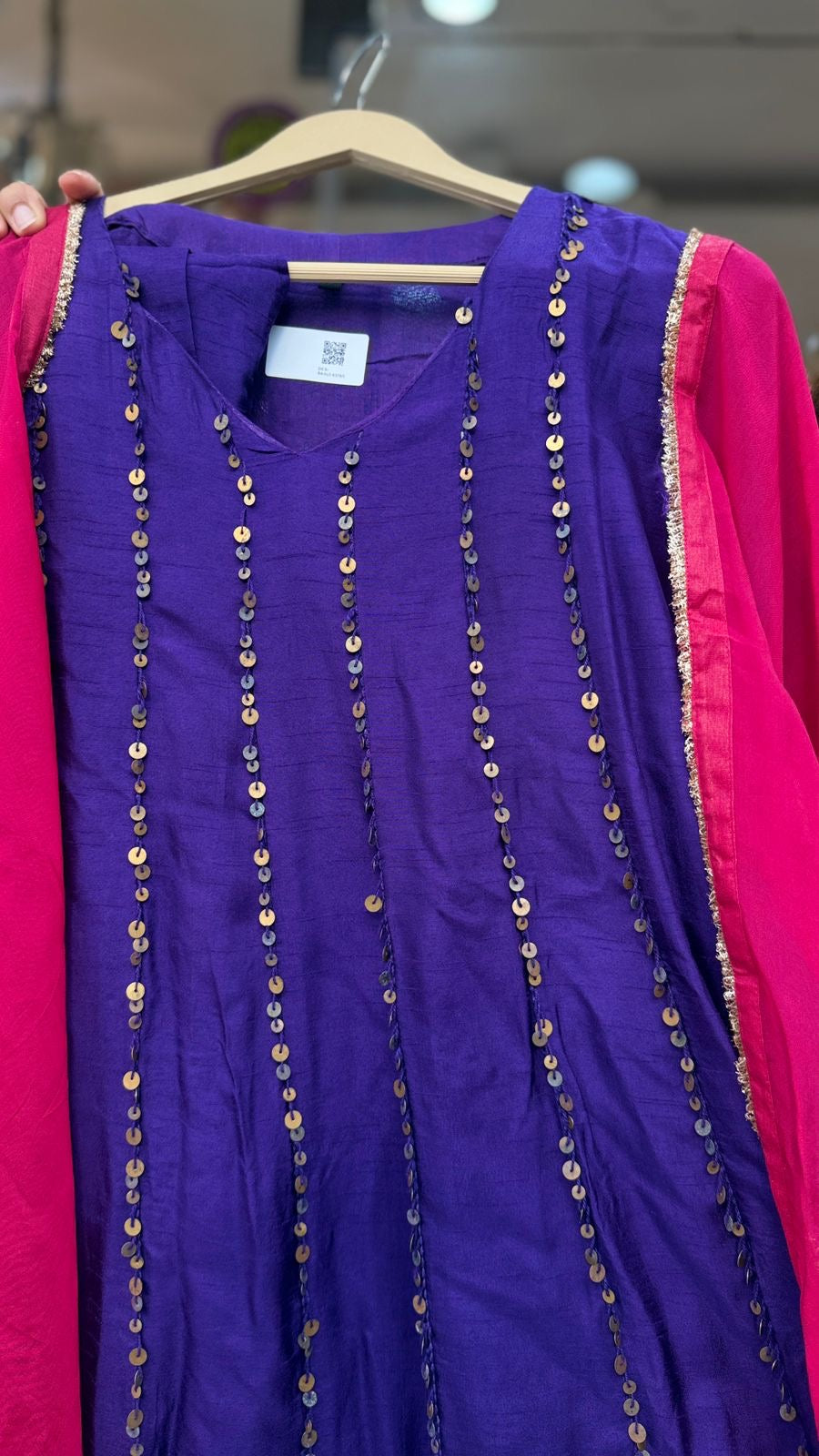 The Maharani Contrast – Luxury In Every Seam