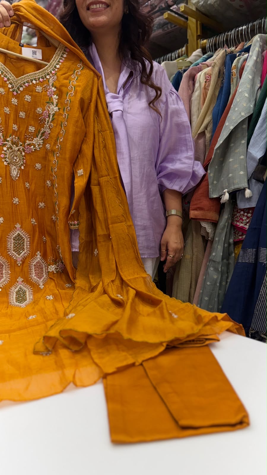 Amber Heirloom Bloom – Mul Chanderi Suit Set